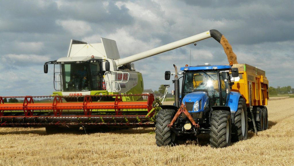 harvest grain combine arable farming 163752 163752